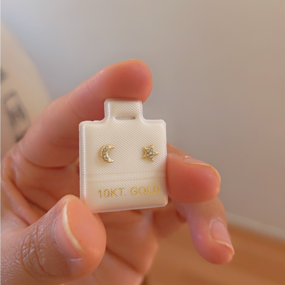 10k Solid Gold Earrings 🆕